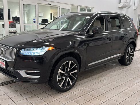 Certified 2023 Volvo XC90 B5 Plus w/ Protection Package Premier image 9