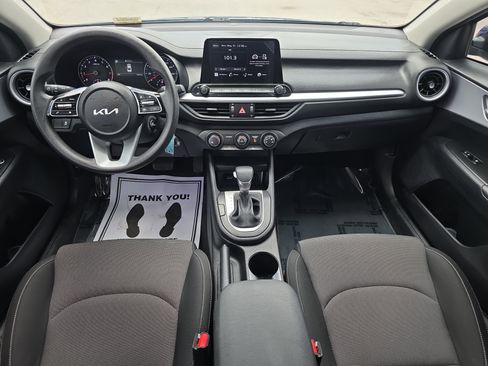 Used 2024 Kia Forte LXS w/ LXS Technology Package FWD image 17