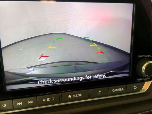 Used 2025 Nissan Rogue SV FWD image 21
