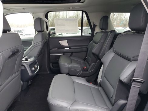 New 2026 Ford Expedition Active image 31