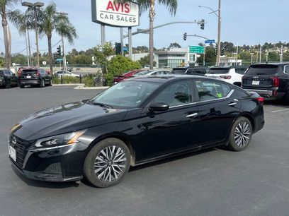 Used 2025 Nissan Altima 2.5 SV