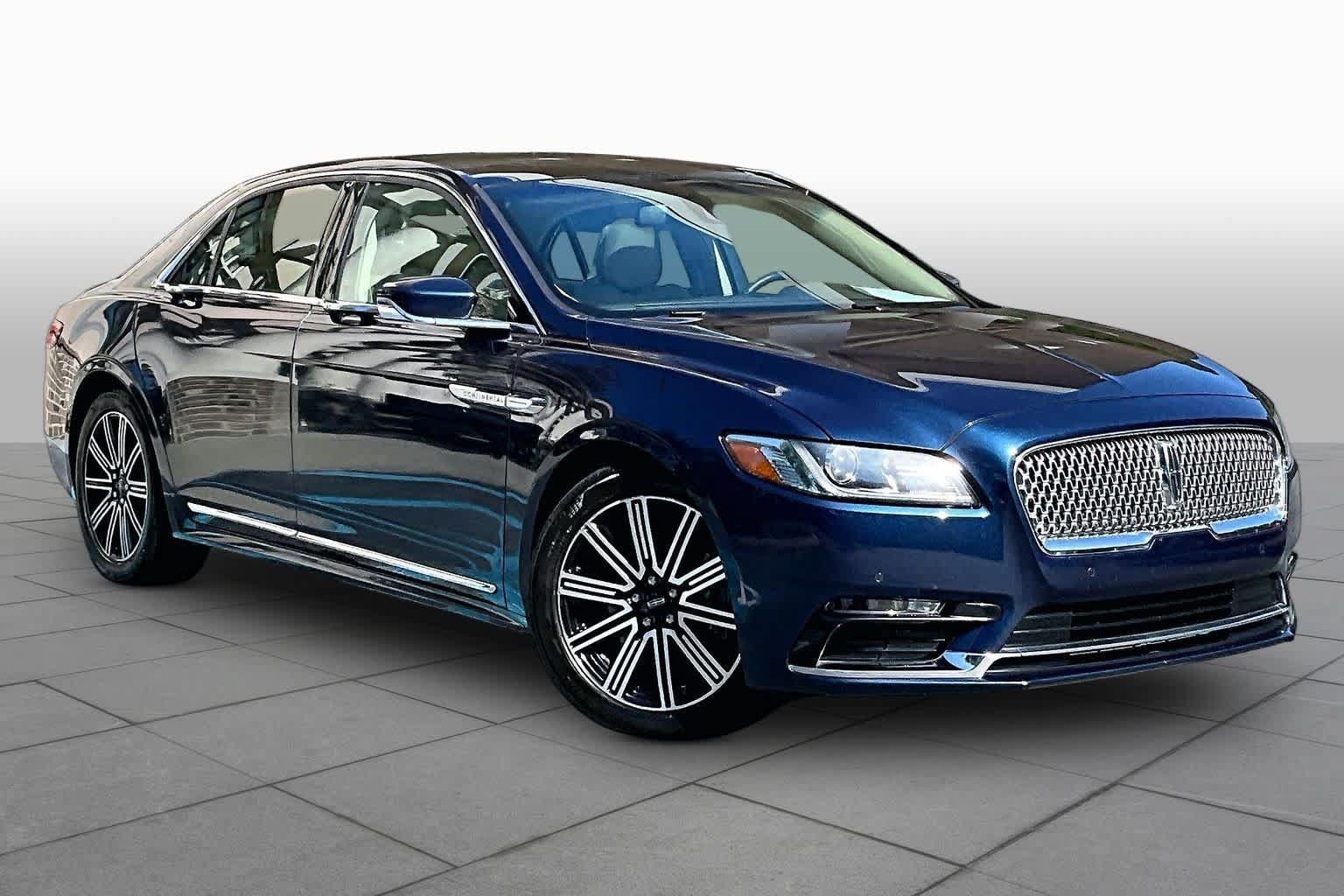 Used 2017 Lincoln Continental Reserve w/ Climate Package FWD image 3