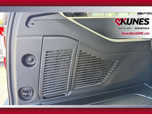 New 2026 GMC Yukon XL AT4 Ultimate w/ LPO, Floor Liner Package AWD/4WD image 39
