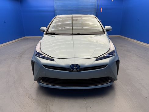 Used 2019 Toyota Prius XLE w/ Advanced Technology Package FWD image 3