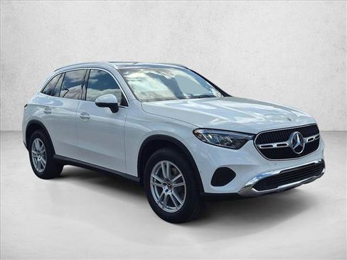 Used 2026 Mercedes-Benz GLC 300 image 6