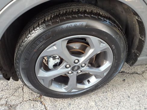 Used 2024 Ford Escape ST-Line w/ Tech Pack #1 AWD/4WD image 7