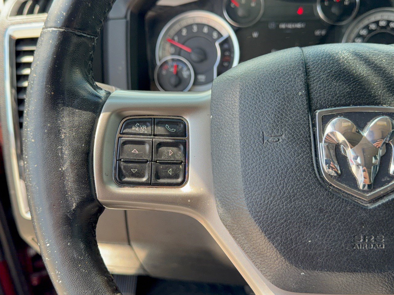 Used 2018 RAM 2500 Laramie w/ Convenience Group AWD/4WD image 18