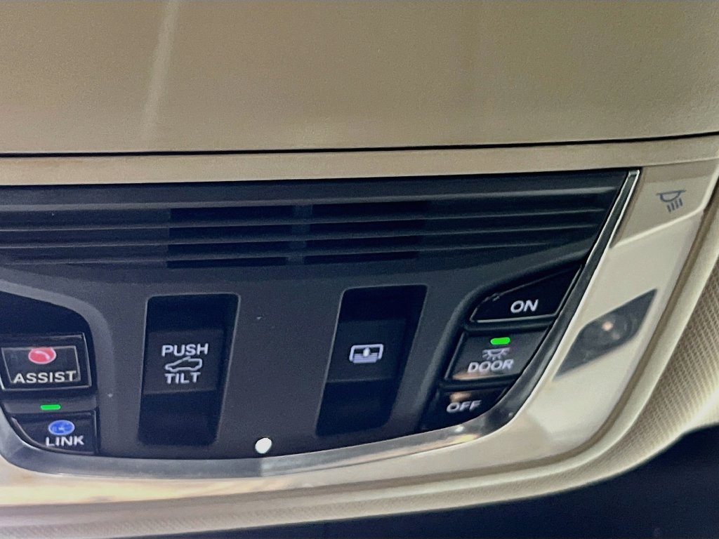 Used 2019 Acura RDX w/ Technology Package AWD/4WD image 19