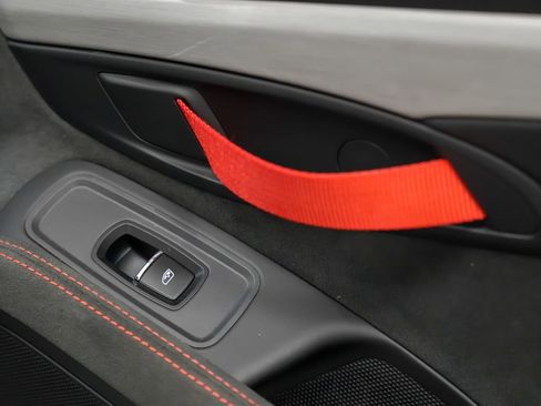 Used 2021 Porsche 718 Cayman GT4 image 17