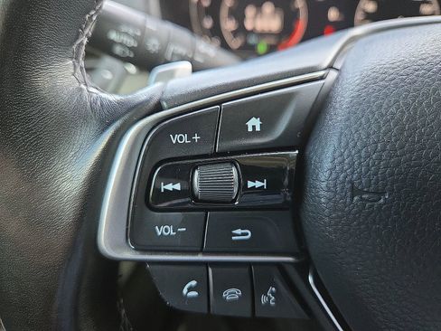 Used 2022 Honda Accord Touring image 19