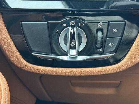 Used 2023 BMW 530e 530e iPerformance w/ Convenience Package image 30