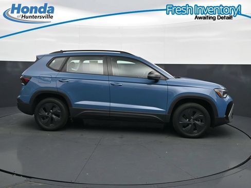 Used 2025 Volkswagen Taos S FWD image 11