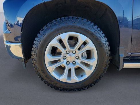 Used 2023 Chevrolet Silverado 1500 LTZ w/ LTZ Premium Package image 14