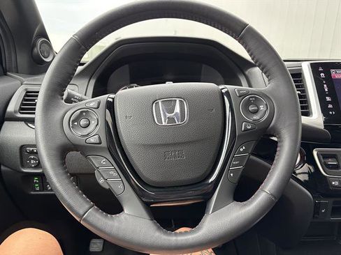 Used 2020 Honda Ridgeline Black Edition image 15