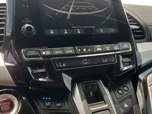 Used 2018 Honda Odyssey Elite image 24