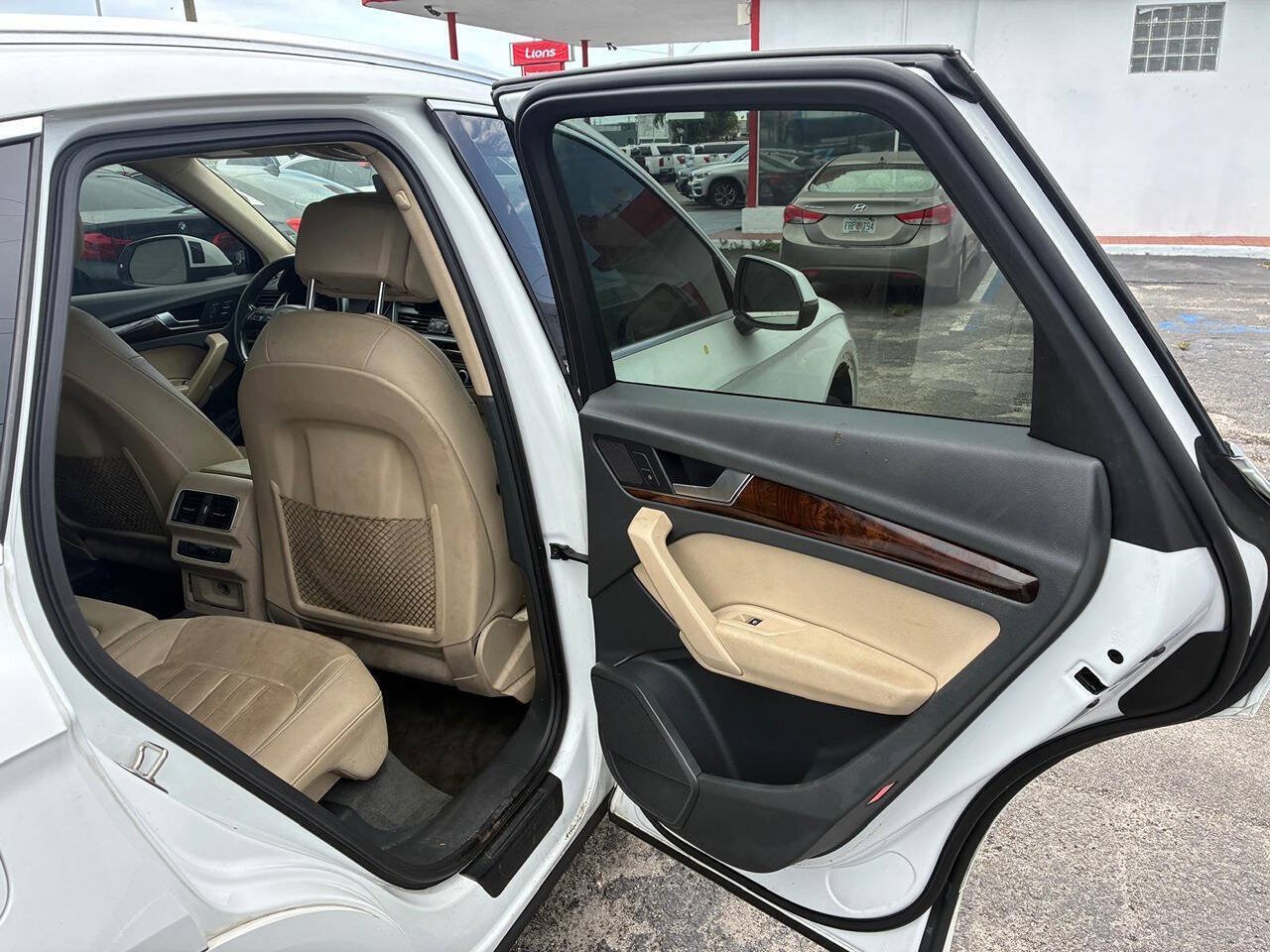 Used 2018 Audi Q5 2.0T Premium Plus w/ Premium Plus Package AWD/4WD image 11
