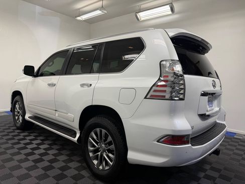 Used 2018 Lexus GX 460 Luxury w/ Preferred Accessory Package AWD/4WD image 11