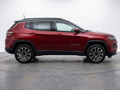 Used 2025 Jeep Compass Limited AWD/4WD image 11