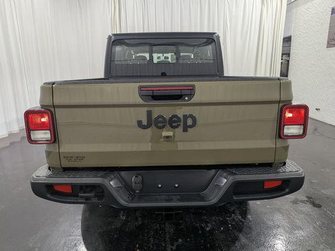 New 2026 Jeep Gladiator Sport image 10