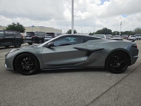 Used 2023 Chevrolet Corvette Z06 w/ Stealth Interior Trim Package RWD image 4