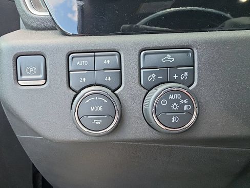Used 2023 Chevrolet Silverado 1500 RST AWD/4WD image 22