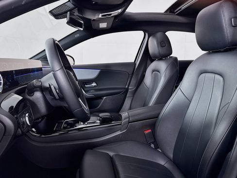 Certified 2022 Mercedes-Benz A 220 image 17