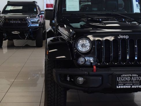 Used 2017 Jeep Wrangler Rubicon AWD/4WD image 33