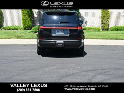Certified 2025 Lexus GX 550 w/ Accessory Package (Z1) AWD/4WD image 5