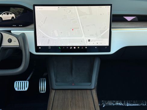 Used 2022 Tesla Model X AWD/4WD image 21