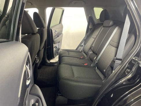 Used 2019 Nissan Rogue SV AWD/4WD image 19