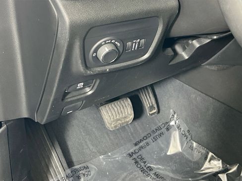 Used 2023 Jeep Grand Cherokee Altitude image 10