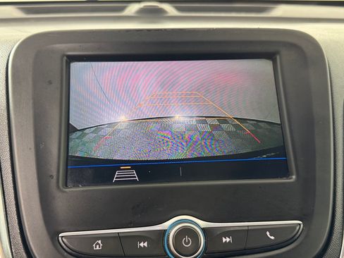 Used 2020 Chevrolet Equinox LT AWD/4WD image 16