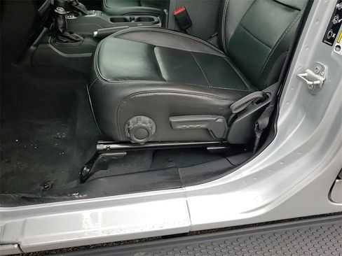 Used 2023 Jeep Wrangler Unlimited Sahara w/ Cold Weather Group image 12