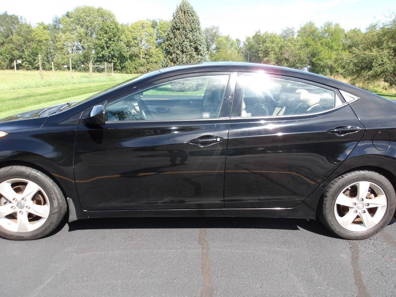 Used 2013 Hyundai Elantra GLS w/ Preferred Pkg FWD image 31