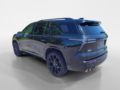 Used 2024 Chevrolet Traverse RS w/ LPO, Floor Liner Package AWD/4WD image 3