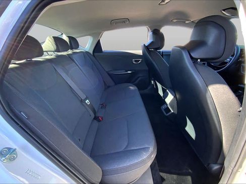 Used 2025 Kia K4 FWD image 19