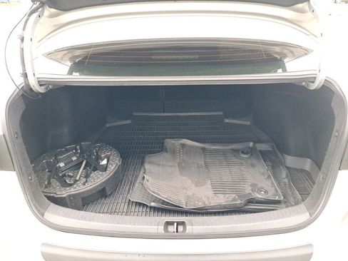 Used 2023 Toyota Corolla LE image 28