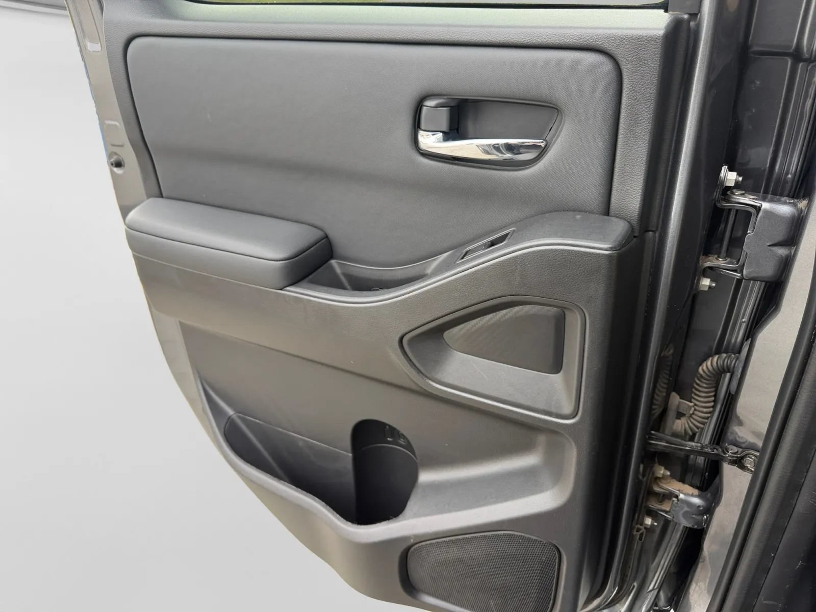 Used 2023 Nissan Frontier SV w/ Technology Package RWD image 24