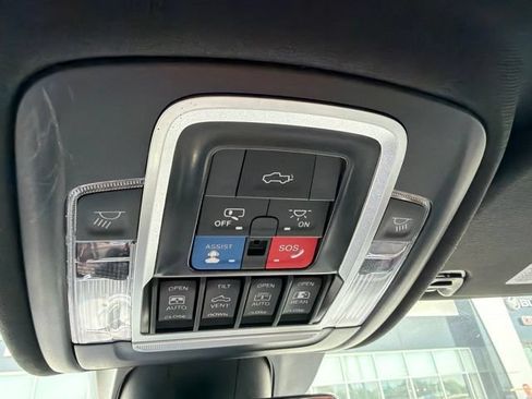 Used 2022 RAM 1500 Limited AWD/4WD image 21