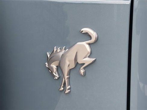 Used 2022 Ford Bronco Badlands w/ Sasquatch Package image 25