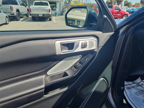 Certified 2023 Ford Explorer Platinum w/ Technology Package image 15