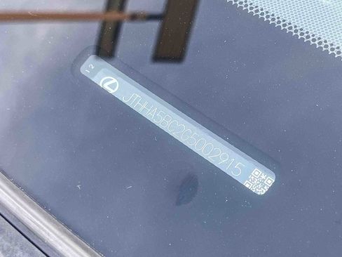 Used 2016 Lexus RC 200t image 27