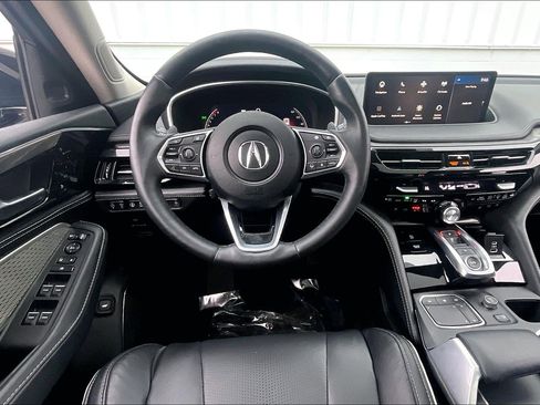 Used 2023 Acura MDX SH-AWD w/ Advance Package image 6