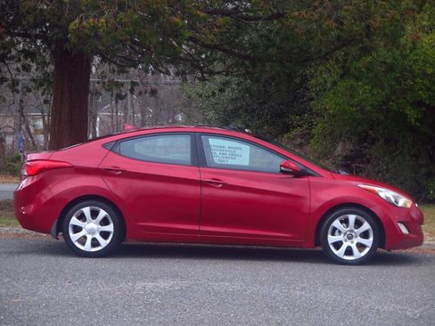 Used 2012 Hyundai Elantra Limited w/ Technology Pkg 5 image 5