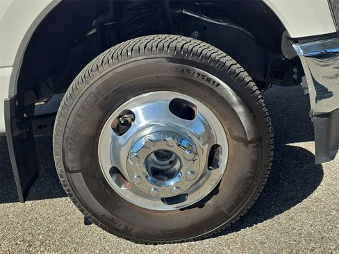 Used 2024 Ford F350 Lariat w/ Lariat Ultimate Package image 35