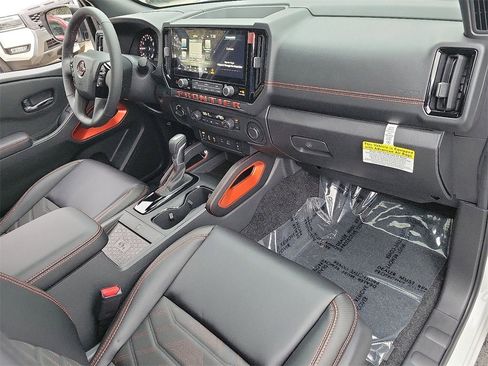 New 2025 Nissan Frontier PRO-4X w/ Pro Premium Package image 11