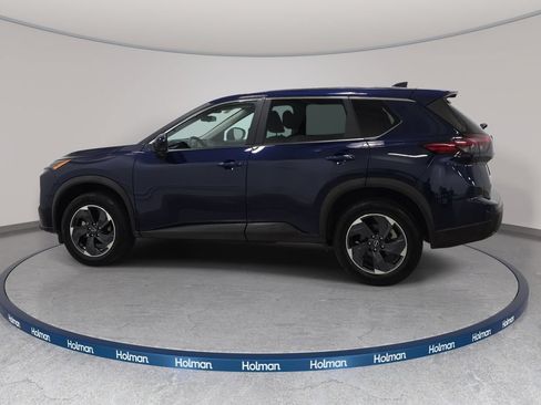 Used 2025 Nissan Rogue SV FWD image 9