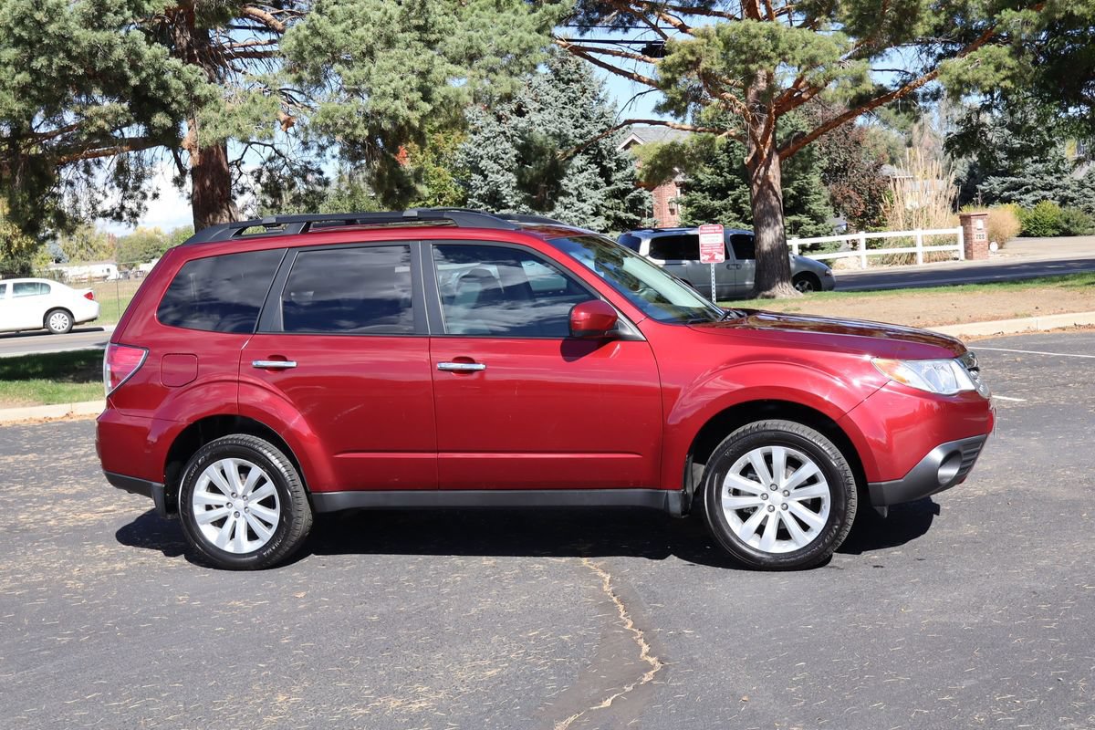 Used 2013 Subaru Forester 2.5X Limited AWD/4WD image 3