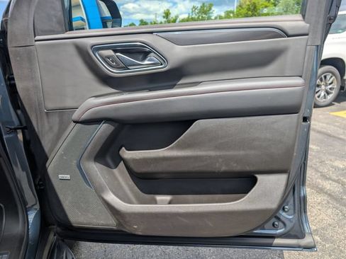 Used 2021 Chevrolet Suburban RST AWD/4WD image 13