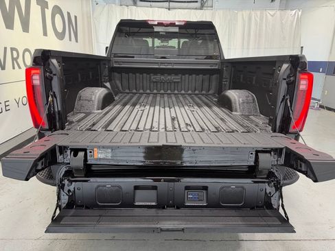 New 2026 GMC Sierra 2500 Denali w/ Denali Reserve Package AWD/4WD image 34